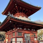 ふかの 厄除けだんご - 県指定建造物の多宝塔は、1639年に完成した三間多宝塔で、下層方形・上層円形の本瓦葺とし、相輪を戴く。