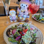 ベジバル チバットリア - ラスちゃん、コダちゃんも大好物のベジ盛りプレート♡
      (＾(ェ)＾)(⊙ө⊙)