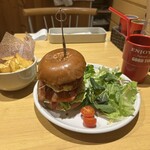 レイヤーズ 丸の内 本店 - 