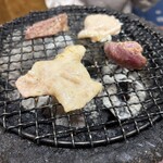 焼肉炭王 - 