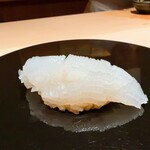 くるますし - ステンレスの包丁で刃入れしたイカ