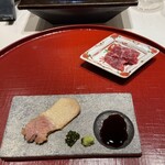 照寿司 - ナガス鯨　尾の身　ウネス　ニンニク醤油、ネギ脂　