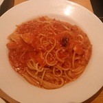 カプリチョーザ - トマトとニンニクのスパゲティ（920円＋税）