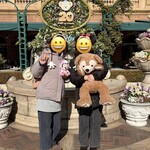 カフェ ポルトフィーノ - キャストさんに撮っていただきました。でかでかダッフィもお借りしてご一緒に