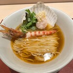 麦と麺助 - 浜坂産甘海老と殻付ホタテの湊そば