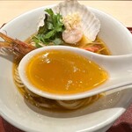 麦と麺助 - 浜坂産甘海老と殻付ホタテの湊そば