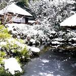 イノダコーヒ - 庭も雪化粧