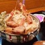 Mirakutei Sazae - 「海鮮天丼 (1200円)」は、海老づくしという感じ