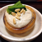 無似舎 - 柿の焼き物に白和えがのっていました