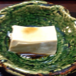 無似舎 - モッチリゴマ豆腐