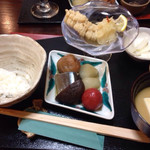 無似舎 - ご飯、味噌汁、鱧南蛮、秋刀魚とお野菜の炊き合わせ