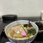 らー麺　Do・Ni・Bo - 煮干しお800円を太麺に変更50円更に岩海苔トッピング150円也