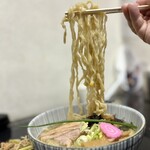 らー麺　Do・Ni・Bo - 小麦香るビロビロ太麺をリフトUP⤴️