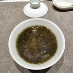 ON the TABLE CHINESE - 