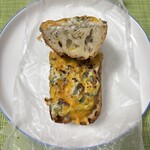 クロフトベーカリー - レバームースのタルティーヌ断面