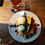 白金茶房 - チョコバナナとマスカルポーネクリーム バニラアイスのパンケーキ