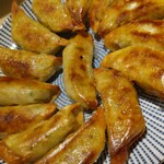 牛タンとおでんとクリスピー餃子　ひまわり［出汁］ - クリスピー餃子