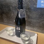 升徳 升本本店 - 初手　二斗　小グラス