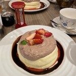 高倉町珈琲 - この撮影直後、チョコクリームの雪崩が起きました（苦笑）