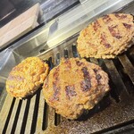 馬車道ハンバーグ - フォアグラトリュフハンバーグ