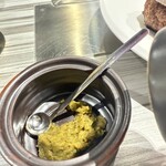 馬車道ハンバーグ - ゆず胡椒