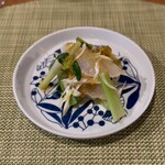 小林食堂ラボ - 鹿児島鮮魚のカルパッチョ、小松菜とうるいのサラダ、三杯酢ゼリー