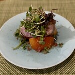 小林食堂ラボ - 鴨肉のロースト、柿と梅干のマリネ