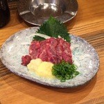 もつ焼き 大統領 支店 - 馬刺し