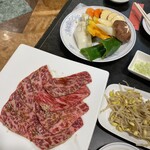 焼肉千香 - 野菜盛り
                                カルビ