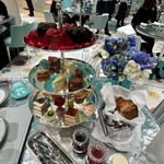 Tiffany Blue Box Café - 