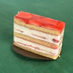 Chocolaterie&Bar ROND-POINT by Hirofumi Tanakamaru - 真っ赤なショートケーキ