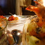 スカンディヤ - メインディッシュの逞しい海老。