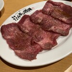 大衆炭火焼肉ジンギスカン ホルモン酒場 風土. - 