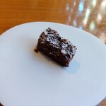 INTERSECT BY LEXUS - 