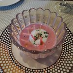 ビストロ ダイア - 2014冬　アミューズ　赤カブのポタージュ