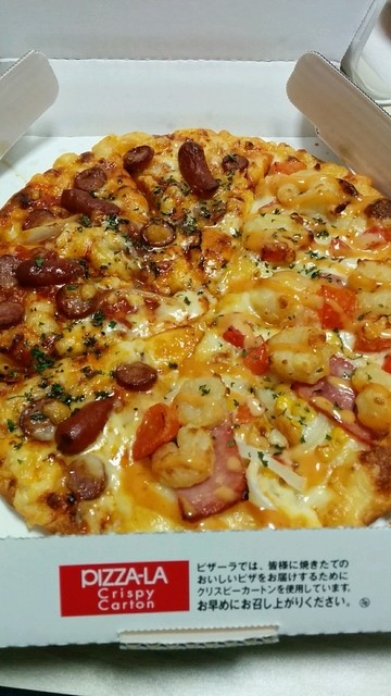 Pizza La Fukuoka Chuo Ten - Yakuin Odori/Pizza | Tabelog