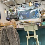 Cafe and Bar Mellow - カウンター席の方♪