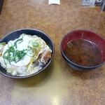 かつ丼吉兵衛 - Ａセット（肩ロース玉子とじかつ丼　並盛玉子2個+赤だし）