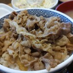 吉野家 - 料理写真:鬼おろしわさび牛丼、ポテトサラダ、みそ汁→あさり汁変更
