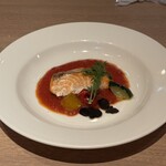 橙家 - 黒トリュフとサーモンの香草蒸し　ブイヤベース仕立て