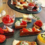 GRADATIONS - 甘い苺満載のクオリティ高いスイーツたち♬