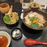 花山うどん 羽田エアポートガーデン店 - 