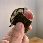 食堂Light - 鯖の棒寿司（お通し）肉肉しい鯖に昆布の佃煮。わさびをのせて海苔を巻いてそのままでつまんで。