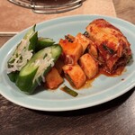 炭火焼肉 だいじゅん - キムチ盛り合わせ