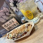 タコとハイボール - 料理写真: