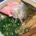 らぁめん 喜乃壺 - 煮干し塩（大盛）中太 炭火焼