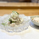 美味いもん屋 わ多なべ - いわき梅田水産沼之内産メスの天然トラフグ湯引き 昆布で炊いてから裏漉した白子とポン酢