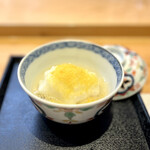 美味いもん屋 わ多なべ - 蕪蒸し（地物舌平目、1時間前の採れ立て蕪、自家製カラスミ香煎）