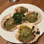 つばめKITCHEN 丸の内オアゾ店 - 帆立貝のガーリック風味焼き