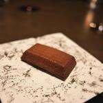 LAT.34°N by 蒼 - 締めはフィナンシェ。